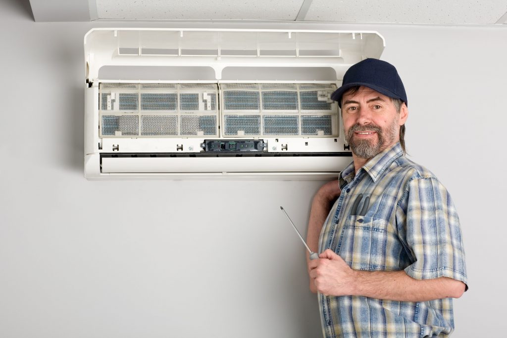 AC Contractors in Waldorf, MD Help Homeowners Decide on AC Replacements