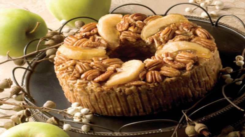 A Traditional Fruit Cake Adds Tasty, Nostalgic Flair To Any Holiday Table