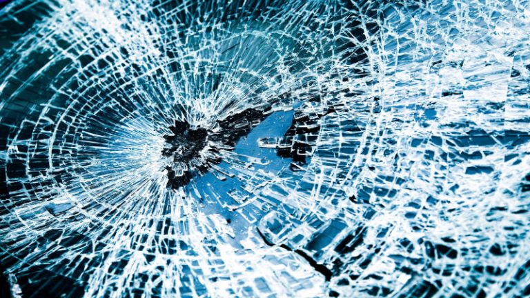 Important Considerations for Auto Glass Replacement in Washington DC