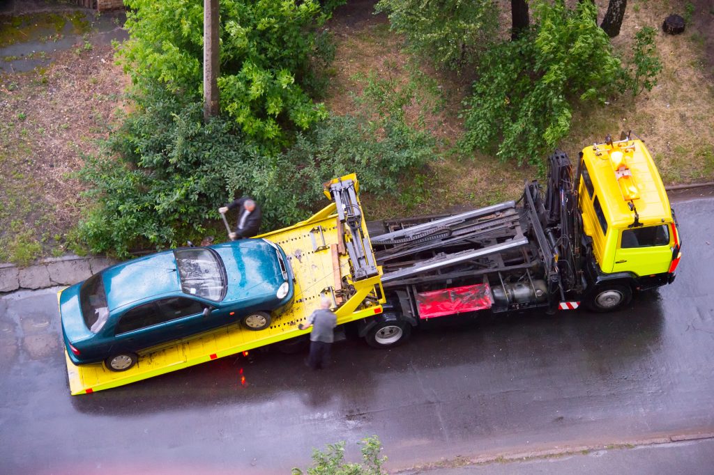 Benefits of Parkway Towing Services During An Emergency