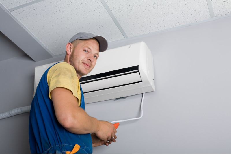 The Advantages of Using Commercial AC Contractors in Miami FL