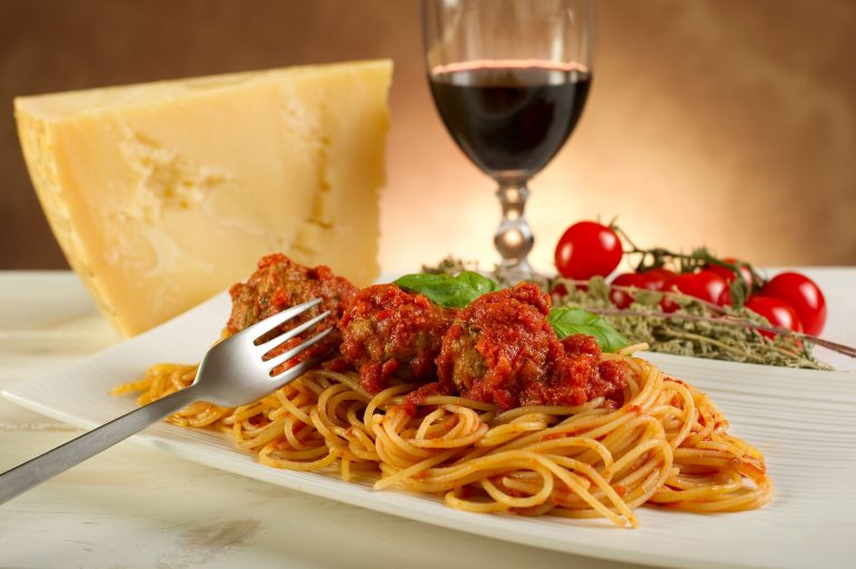 Why a Fast Food Restaurant Baton Rouge, LA, is Perfect for Quick Lunch Solutions