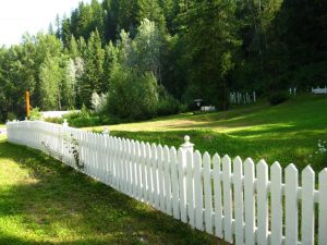 Choosing the Right Professionals to Perform Fence Replacement in Christiansburg VA
