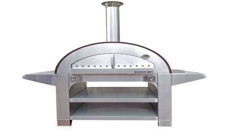 Enjoy the Unique Smoky Taste of Pizza Cooked in Your Own Backyard