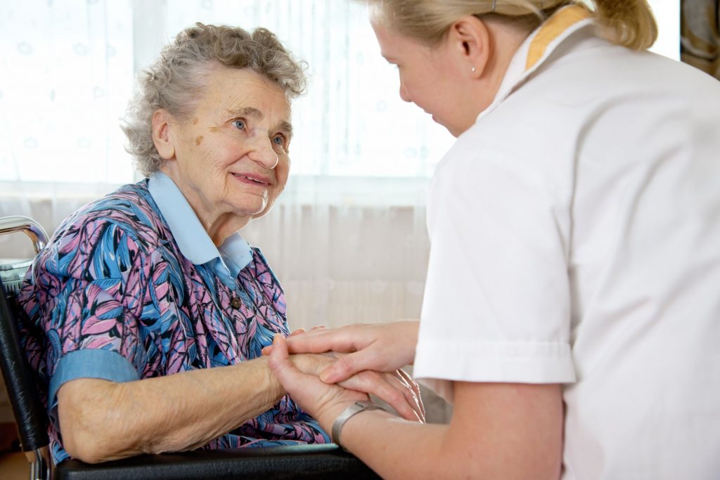 3 Signs it’s Time to Consider Downsizing to a Senior Living Community