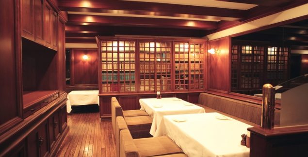 Expert Tips on Remodeling Your Tired Bathroom in Old Town Chicago