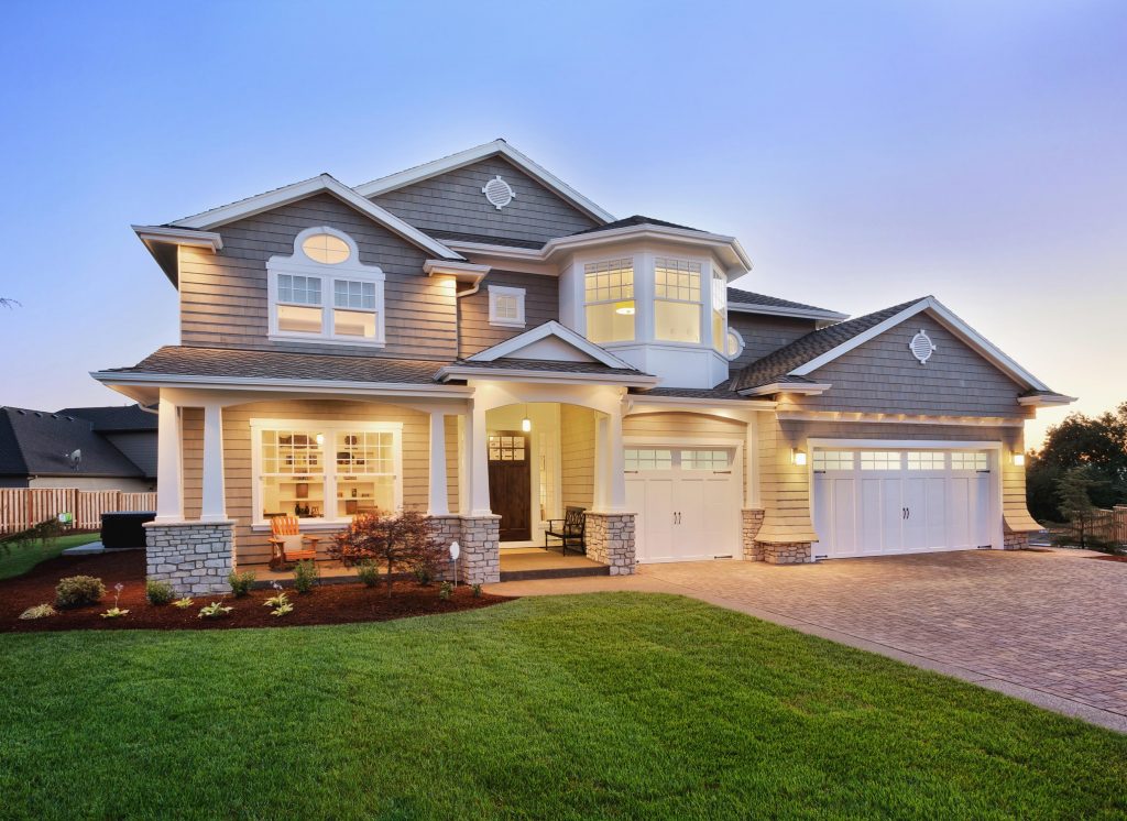 3 Reasons to Work With a Company Offering Holiday Decorating in Dallas, TX