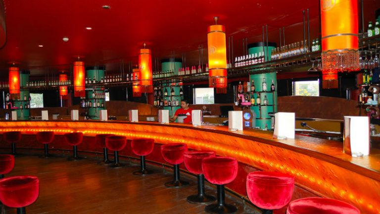 Get the Best Experience at Night Bars in Scottsdale, AZ