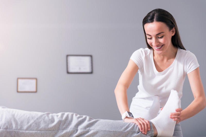 Say Goodbye to Discomfort: Consult the Leading Knee Pain Doctor in Madison, WI