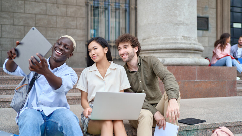 Top Reasons You Should Live Off-Campus While Going to College