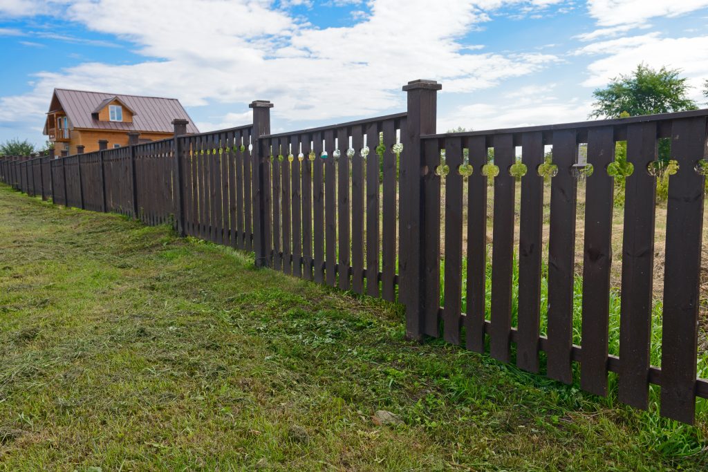 How to Find a Reliable Residential Fence Contractor Seattle