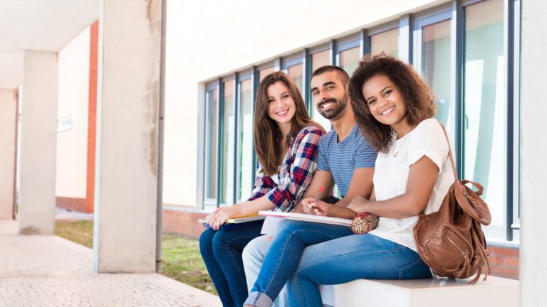 Balancing Budget & Lifestyle: Comparing Off-Campus Housing Options for WCU Students
