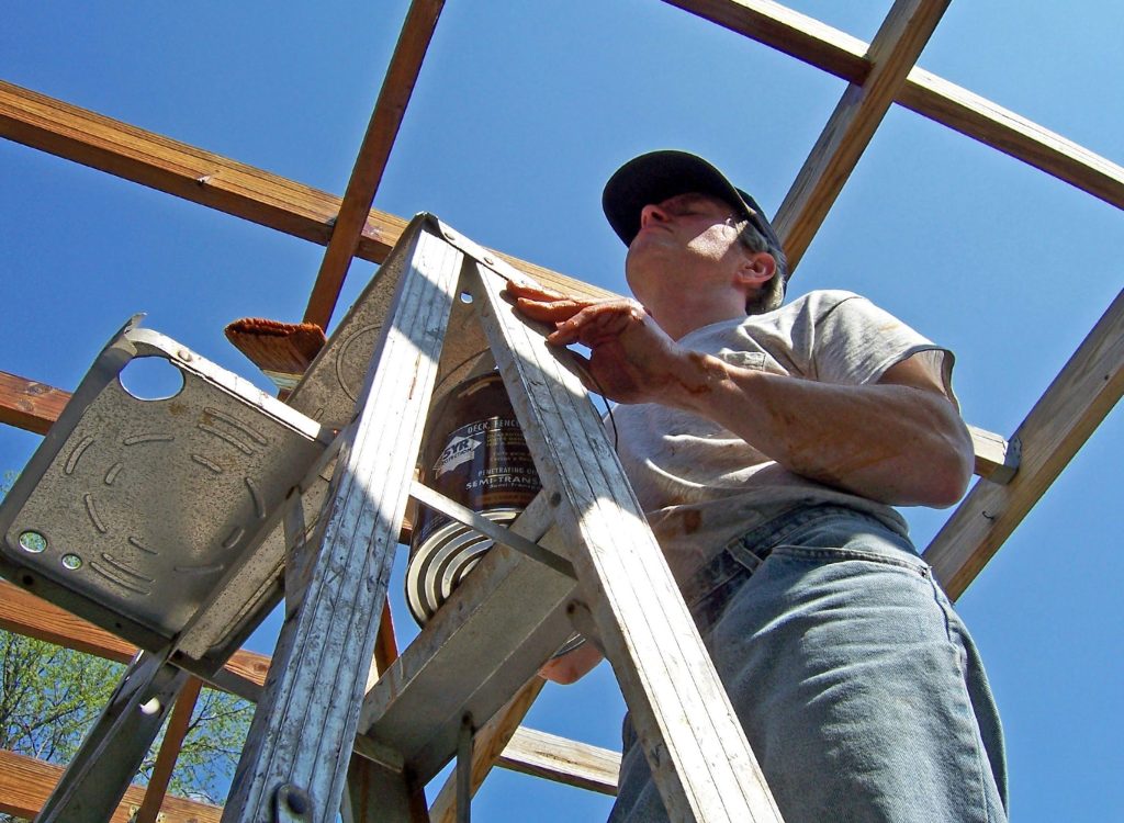 Deck Contractor in Elmhurst, IL: Why Hiring A Pro Makes All The Difference?