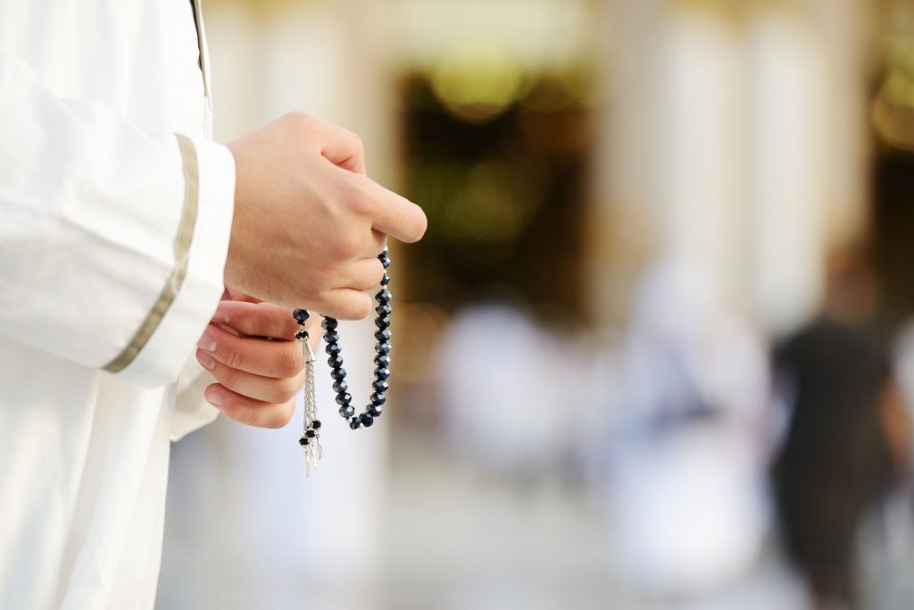 Timeless Style – Examining the Significance of Men’s Rosary Jewelry