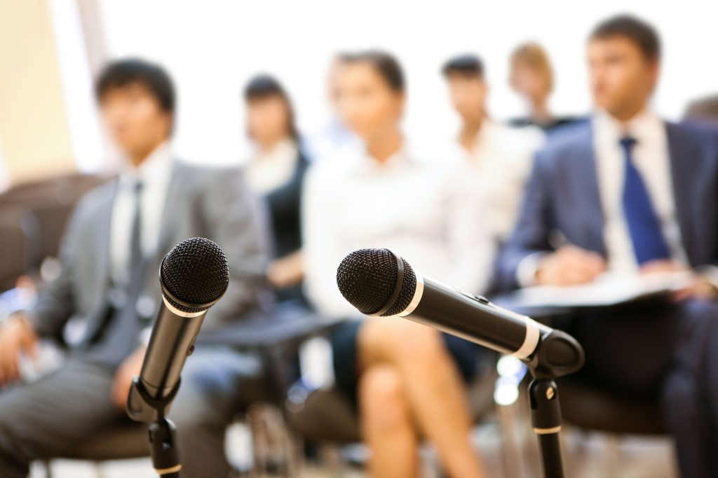Fostering Resilience in Healthcare with a Motivational Speaker for the Healthcare Industry