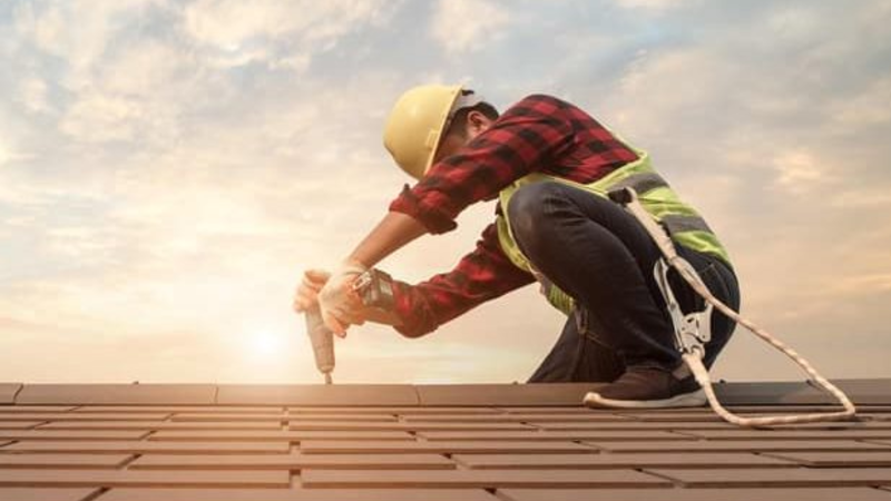 How to Choose the Right Roofing Material for Your Home in Surprise, AZ