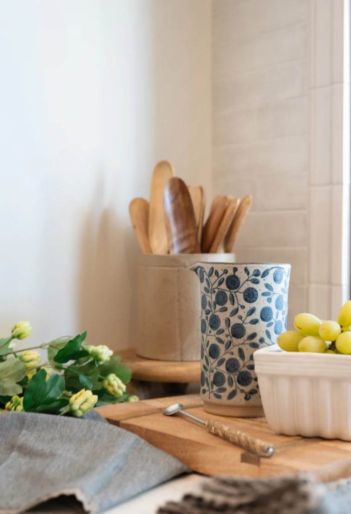 Entertaining in Style: Must-Have Kitchen Accents for Clovis Dinner Parties