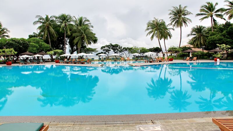 Experience Unmatched Relaxation With Heated Luxury Pools In Verona, WI