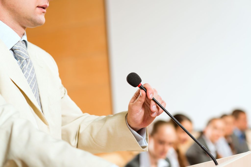 Informational Technology Motivational Speaker – Bridging Tech Knowledge with Inspiration