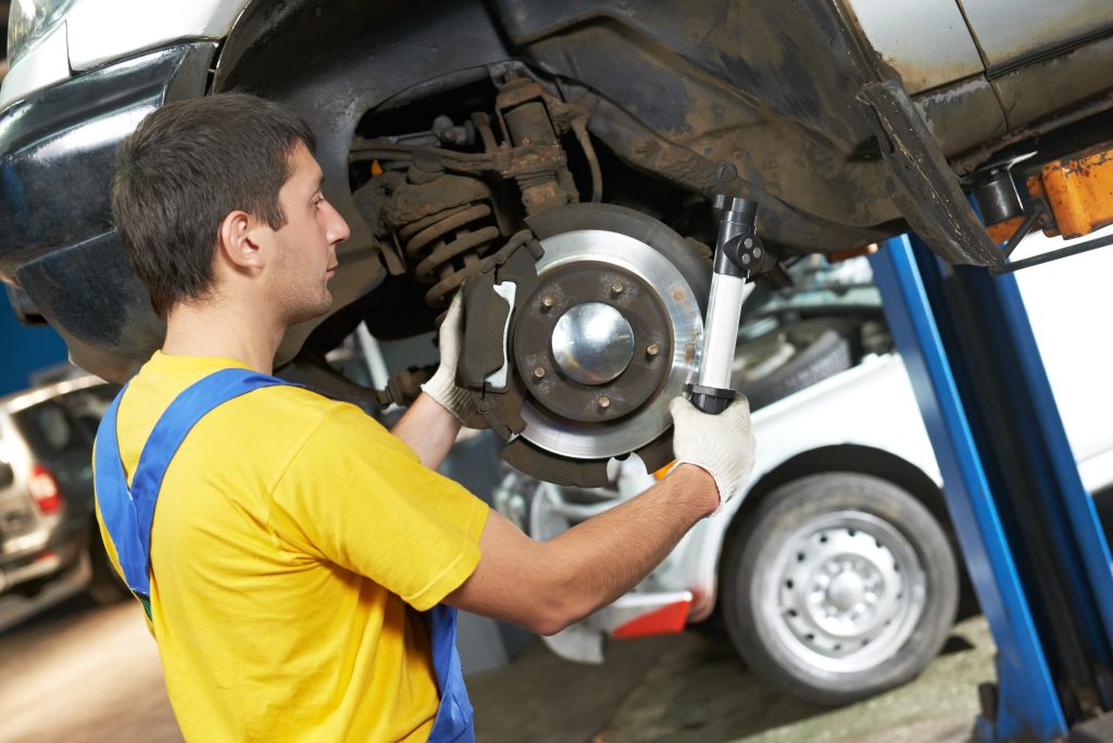 Maximize Your Car’s Shine With Essential Auto Detailing Supplies for American Drivers