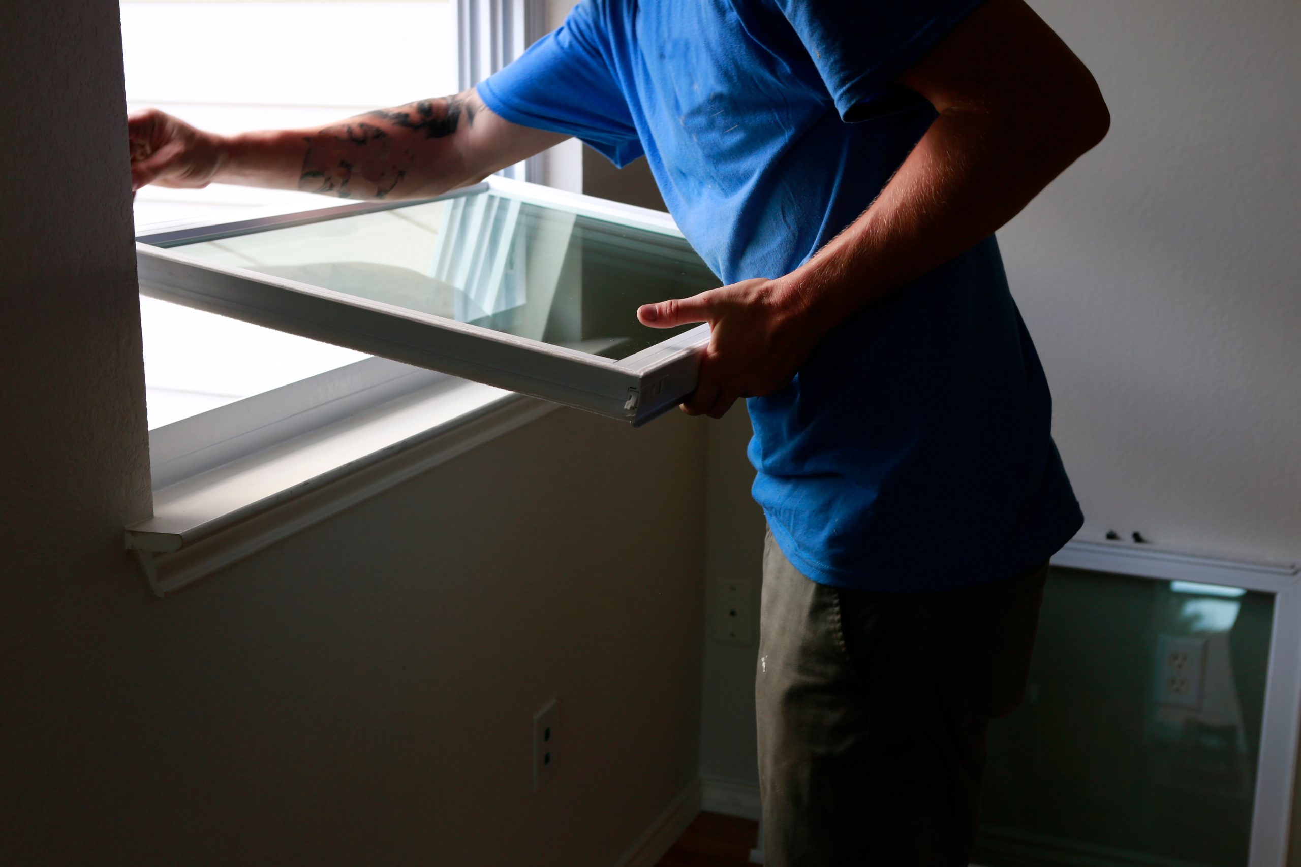 What to Expect When Scheduling Home Glass Repair Charlottesville for Your Next Project