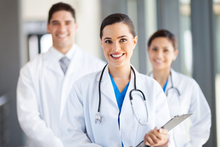 Unlock healthcare career opportunities with a Medical Assistant Associate Degree in Schaumburg, IL