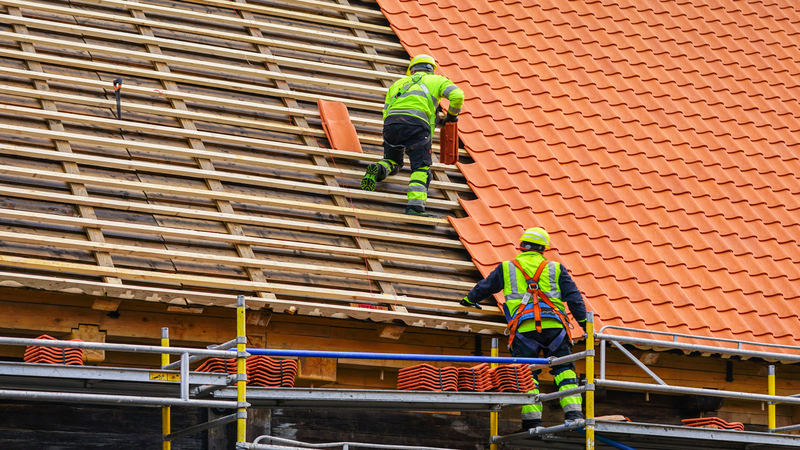 Choosing a Roof Replacement Contractor in Oceanside, CA for Worry-Free Roof Installation