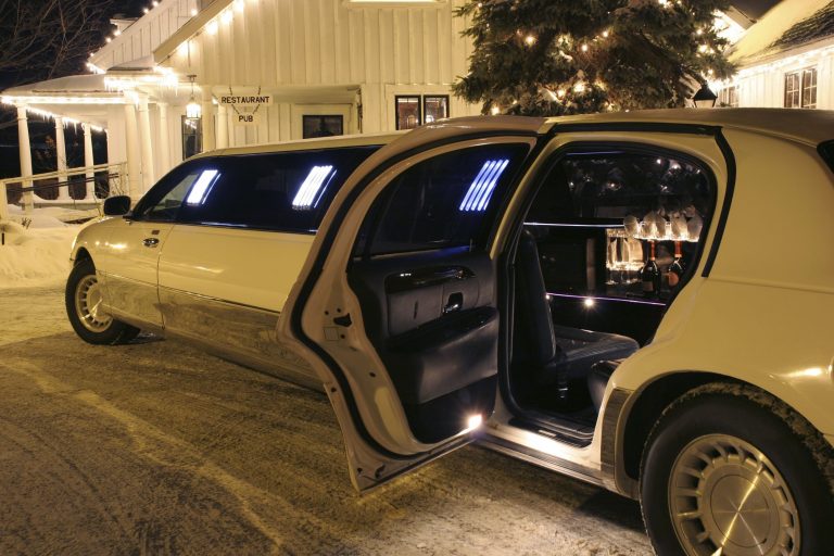 Arriving at JFK Made Easy with Limousine Airport Transportation Fishkill Services