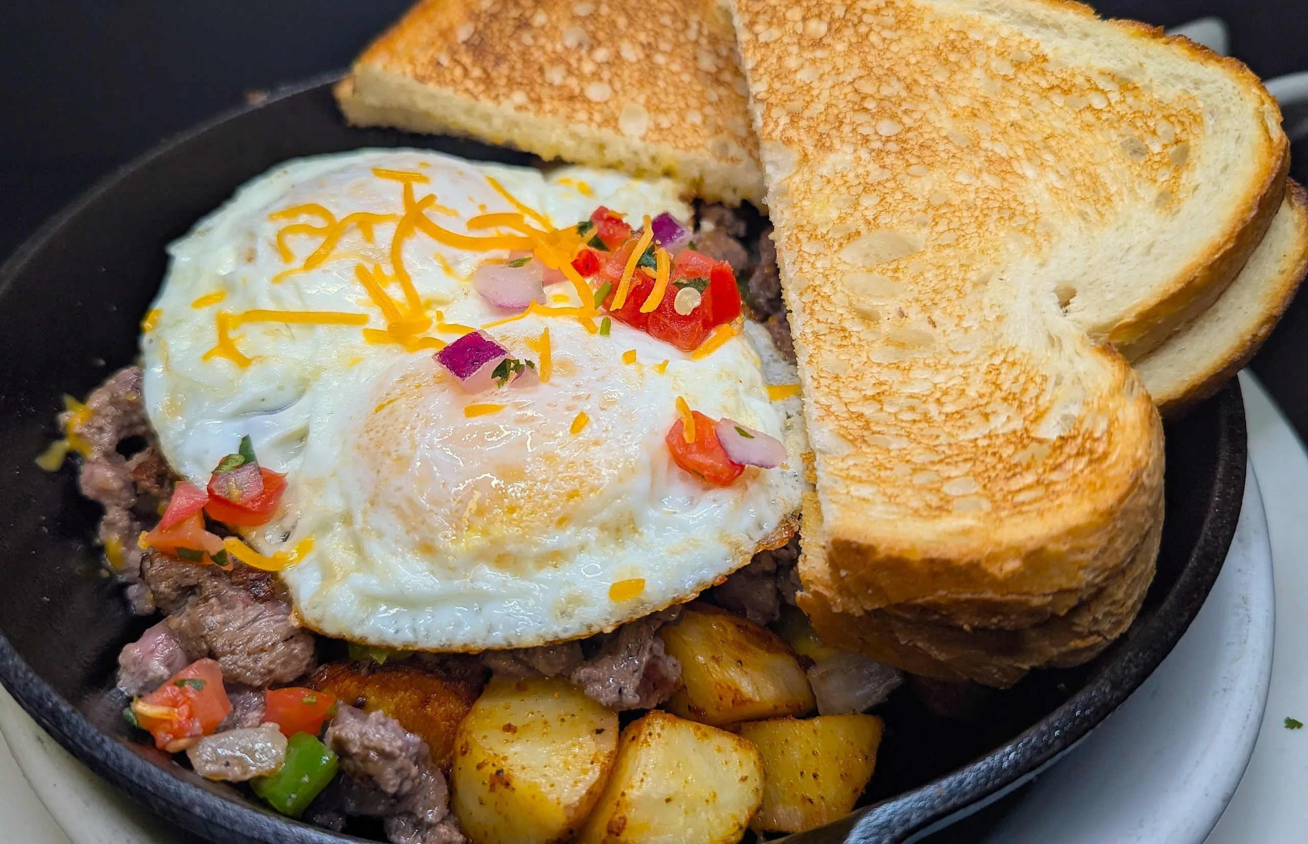 Sandwich, Salad, or Bowl? How to Choose the Right Kind of Lunch