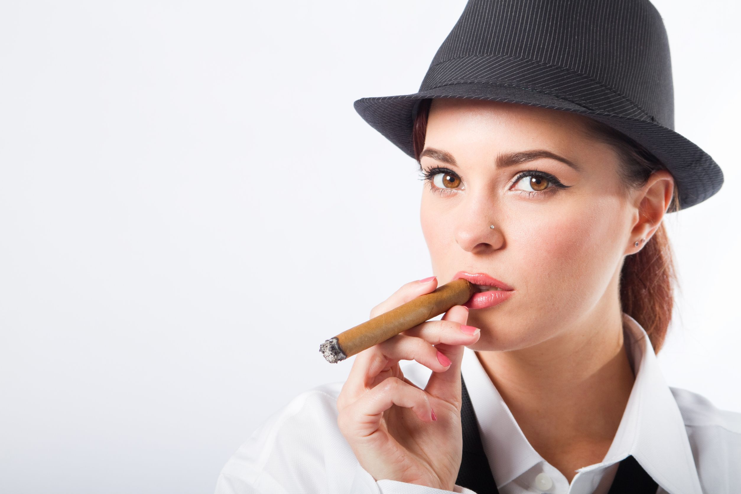 Traditional Evenings Reimagined Through King Edward Imperial Cigars in the UK