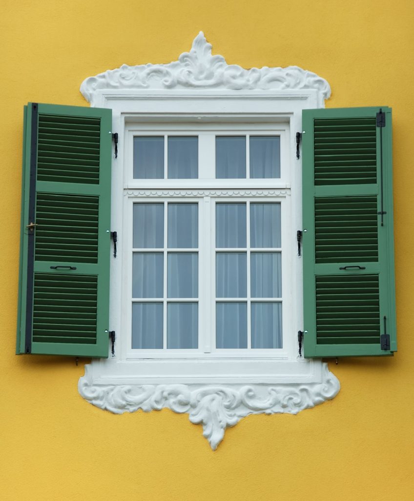 Find Lasting Home Value with Wood Windows in Denver CO for Style and Efficiency