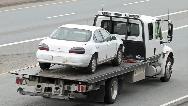 What Details Help a Towing Company Prepare for an Off-Road Recovery Call?