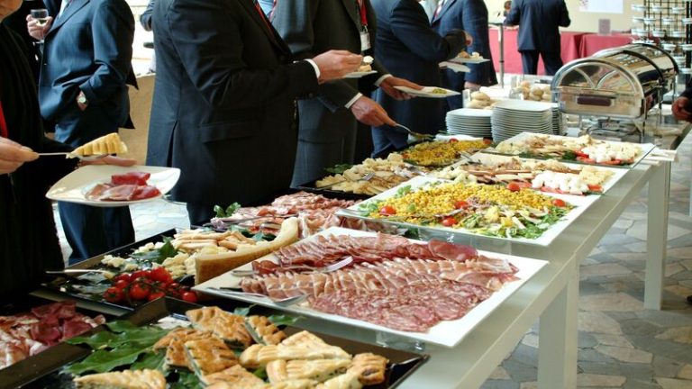 Choosing the Right Catering Company in Indianapolis for Any Gathering